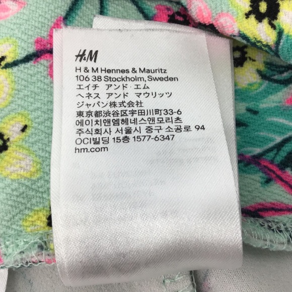 Divided H&M Hibiscus Patterned Skater Skirt, Small - Picture 16 of 16